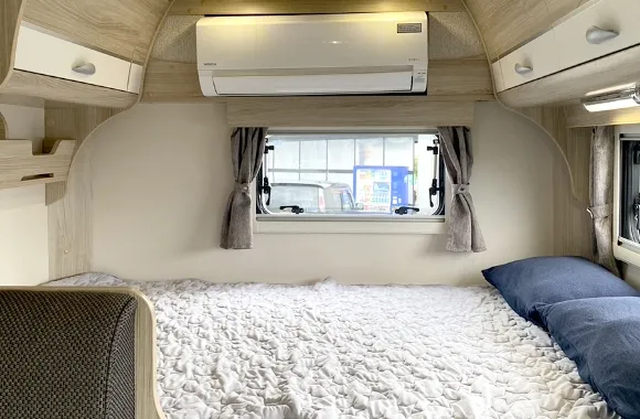 キャンピングカー内の様子