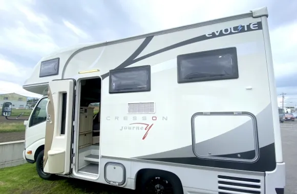 キャンピングカー内の様子